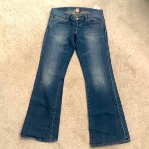 Lucky Brand size 6 button up jeans NWT